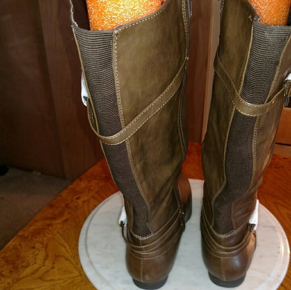 Avenue Boots - Picture 3 of 7
